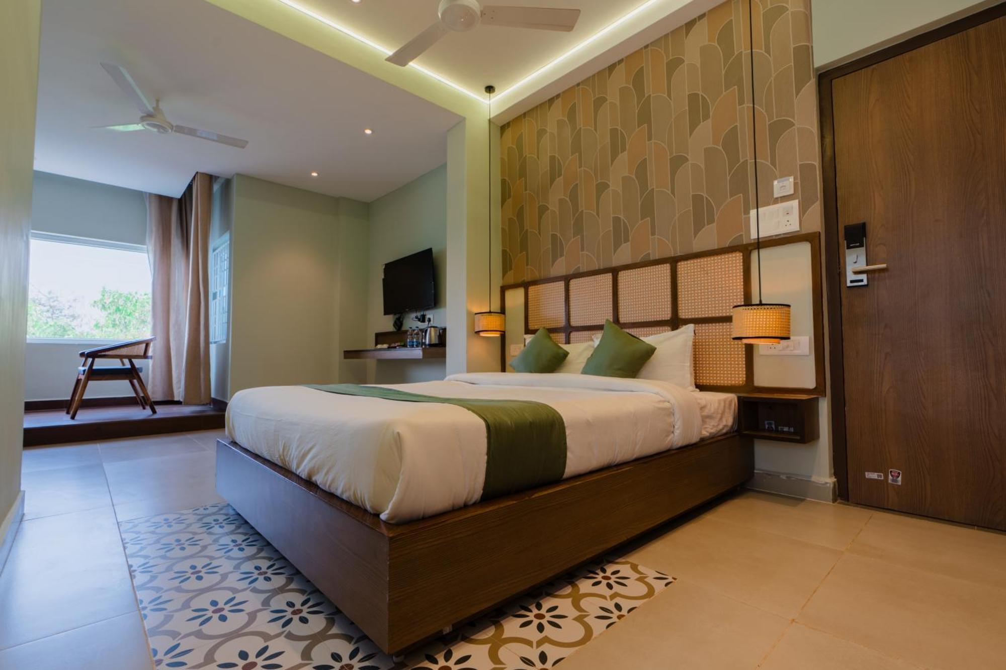 Hotel Kalos مهاباليبورام المظهر الخارجي الصورة